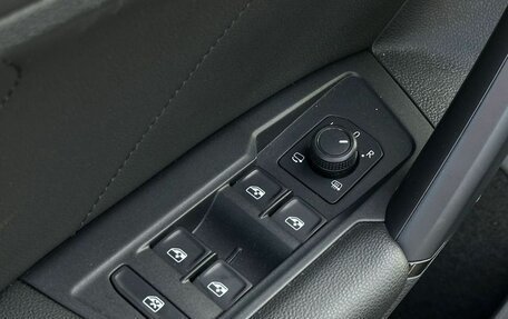 Volkswagen Tiguan II, 2019 год, 3 750 000 рублей, 17 фотография