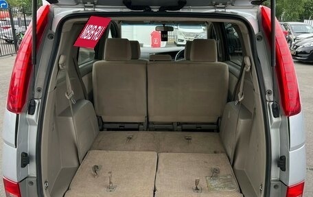 Toyota ISis I, 2005 год, 879 999 рублей, 13 фотография