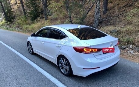 Hyundai Elantra VI рестайлинг, 2017 год, 1 690 000 рублей, 9 фотография