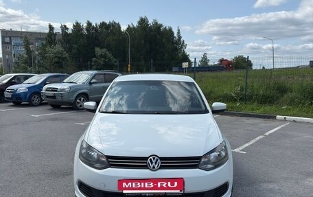 Volkswagen Polo VI (EU Market), 2014 год, 780 000 рублей, 2 фотография