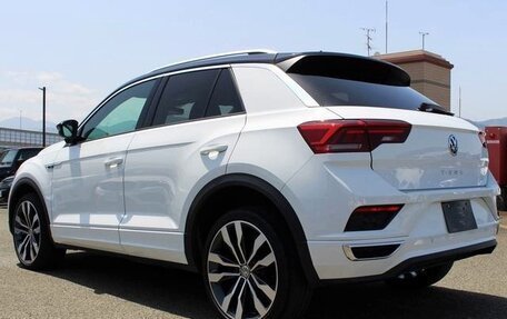 Volkswagen T-Roc I, 2020 год, 1 387 000 рублей, 5 фотография