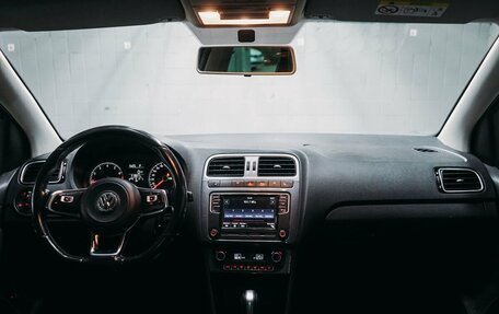 Volkswagen Polo VI (EU Market), 2018 год, 643 000 рублей, 10 фотография