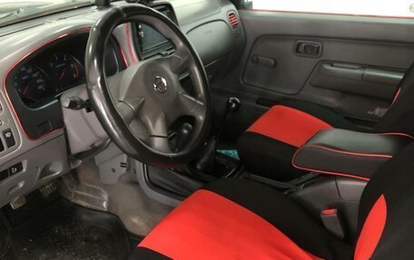 Nissan NP300, 2009 год, 780 000 рублей, 10 фотография
