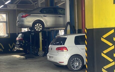 Volkswagen Golf VI, 2011 год, 799 999 рублей, 9 фотография