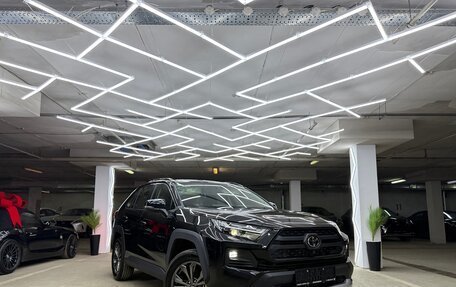Toyota RAV4, 2025 год, 3 900 000 рублей, 2 фотография