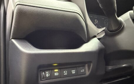 Toyota RAV4, 2025 год, 3 900 000 рублей, 22 фотография