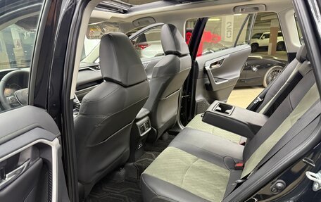 Toyota RAV4, 2025 год, 3 900 000 рублей, 25 фотография