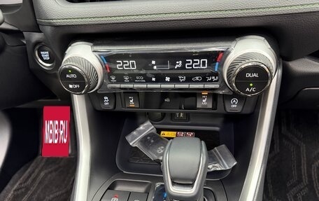 Toyota RAV4, 2025 год, 3 900 000 рублей, 34 фотография