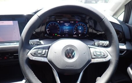 Volkswagen Golf VIII, 2021 год, 1 750 000 рублей, 8 фотография