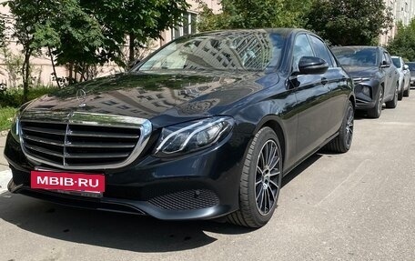 Mercedes-Benz E-Класс, 2020 год, 2 550 000 рублей, 2 фотография