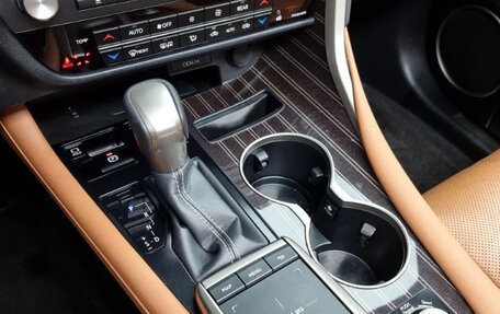 Lexus RX IV рестайлинг, 2022 год, 4 705 000 рублей, 6 фотография