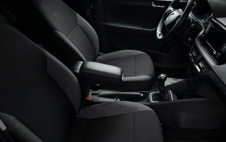 Skoda Rapid II, 2021 год, 2 099 000 рублей, 12 фотография
