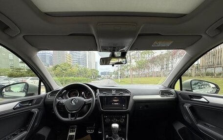 Volkswagen Tiguan II, 2021 год, 2 400 000 рублей, 7 фотография
