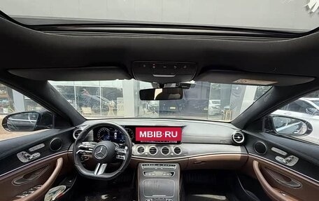 Mercedes-Benz E-Класс, 2021 год, 4 100 000 рублей, 6 фотография