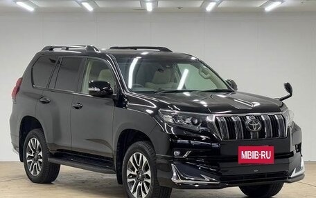 Toyota Land Cruiser Prado 150 рестайлинг 2, 2021 год, 3 390 000 рублей, 4 фотография