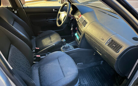 Volkswagen Golf IV, 2001 год, 325 000 рублей, 15 фотография