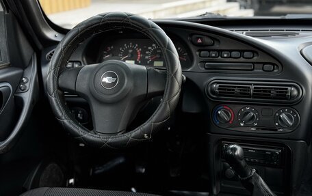 Chevrolet Niva I рестайлинг, 2010 год, 499 000 рублей, 16 фотография
