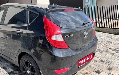Hyundai Solaris II рестайлинг, 2014 год, 800 000 рублей, 4 фотография