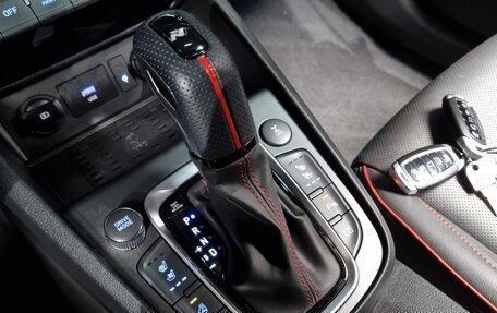 Hyundai Kona I, 2021 год, 1 307 000 рублей, 12 фотография
