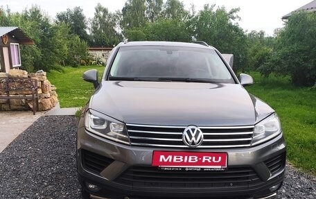 Volkswagen Touareg III, 2016 год, 2 750 000 рублей, 3 фотография