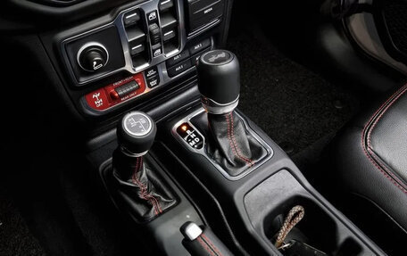 Jeep Wrangler, 2021 год, 3 800 000 рублей, 7 фотография