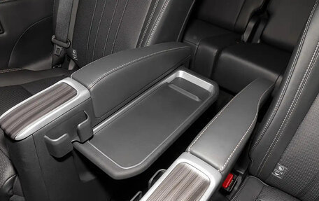 Toyota Sienna, 2022 год, 4 050 000 рублей, 26 фотография