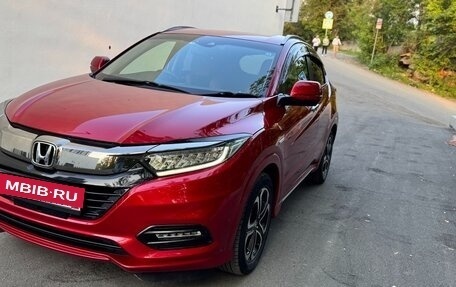 Honda Vezel, 2019 год, 1 900 000 рублей, 3 фотография