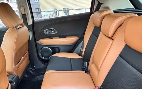 Honda Vezel, 2019 год, 1 900 000 рублей, 24 фотография