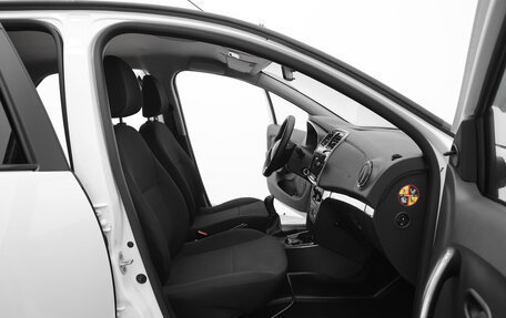 Renault Logan II, 2019 год, 860 000 рублей, 14 фотография