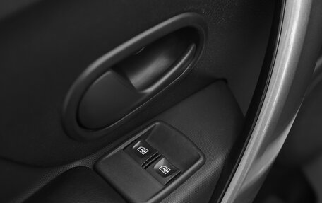 Renault Logan II, 2019 год, 860 000 рублей, 13 фотография