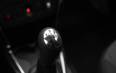 Renault Logan II, 2019 год, 860 000 рублей, 11 фотография