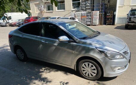 Hyundai Solaris II рестайлинг, 2016 год, 580 000 рублей, 3 фотография