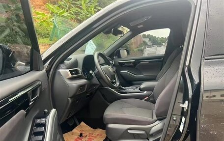 Toyota Highlander, 2022 год, 3 390 000 рублей, 7 фотография