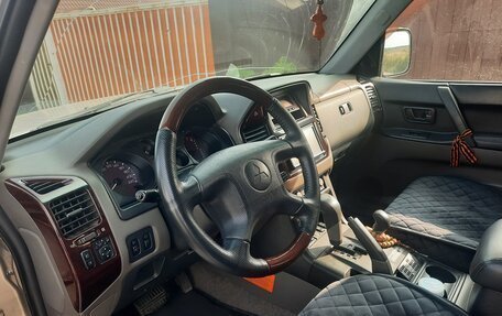 Mitsubishi Pajero III рестайлинг, 2002 год, 850 000 рублей, 3 фотография