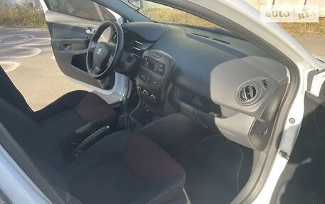 Renault Clio IV рестайлинг, 2014 год, 800 000 рублей, 7 фотография
