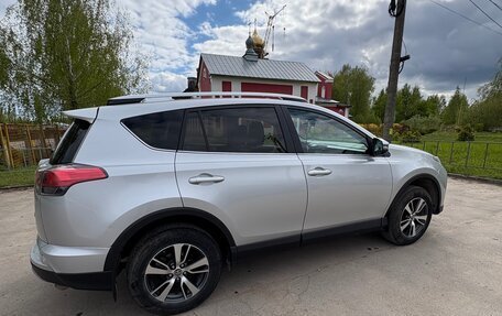 Toyota RAV4, 2017 год, 2 350 000 рублей, 5 фотография
