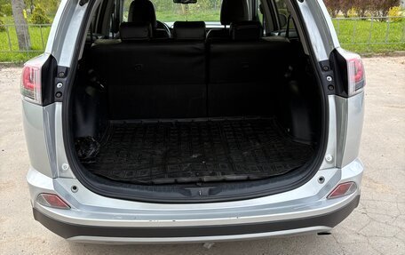 Toyota RAV4, 2017 год, 2 350 000 рублей, 12 фотография