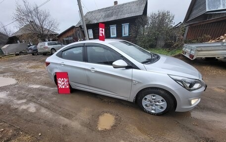 Hyundai Solaris II рестайлинг, 2014 год, 900 000 рублей, 8 фотография