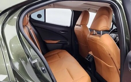 Lexus UX I, 2022 год, 3 133 000 рублей, 9 фотография