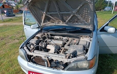 Toyota Vista V30, 1999 год, 550 000 рублей, 10 фотография