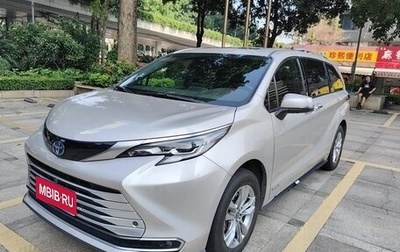 Toyota Sienna, 2022 год, 3 700 000 рублей, 1 фотография