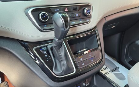 Hyundai Grand Starex Grand Starex I рестайлинг 2, 2020 год, 2 170 000 рублей, 13 фотография