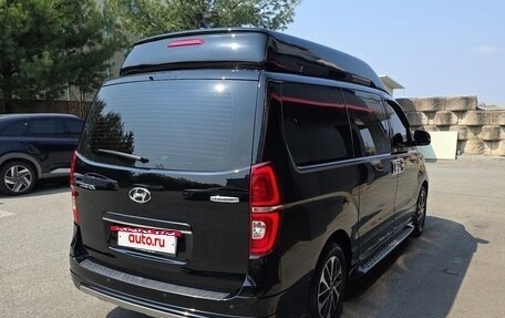 Hyundai Grand Starex Grand Starex I рестайлинг 2, 2020 год, 2 170 000 рублей, 3 фотография