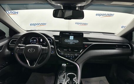 Toyota Camry, 2023 год, 3 930 000 рублей, 5 фотография