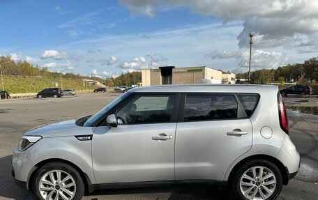 KIA Soul II рестайлинг, 2018 год, 1 750 000 рублей, 28 фотография