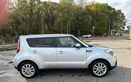 KIA Soul II рестайлинг, 2018 год, 1 750 000 рублей, 40 фотография