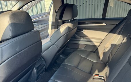 BMW 5 серия, 2012 год, 2 500 000 рублей, 3 фотография