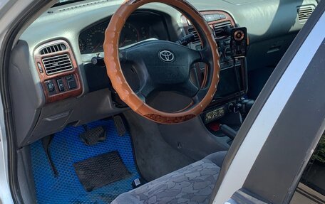Toyota Avensis III рестайлинг, 1998 год, 315 000 рублей, 14 фотография