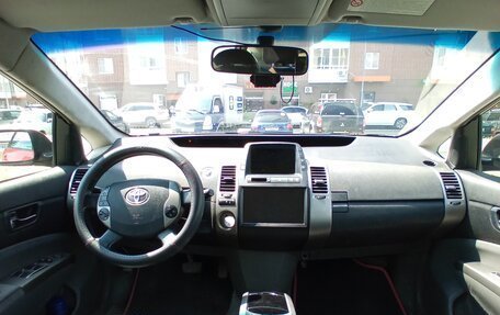 Toyota Prius, 2008 год, 680 000 рублей, 5 фотография