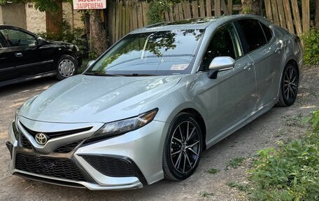 Toyota Camry, 2021 год, 2 550 000 рублей, 3 фотография